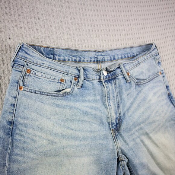 Levi's 541 Light Wash Denim Jorts / 34 - Picture 3 of 9
